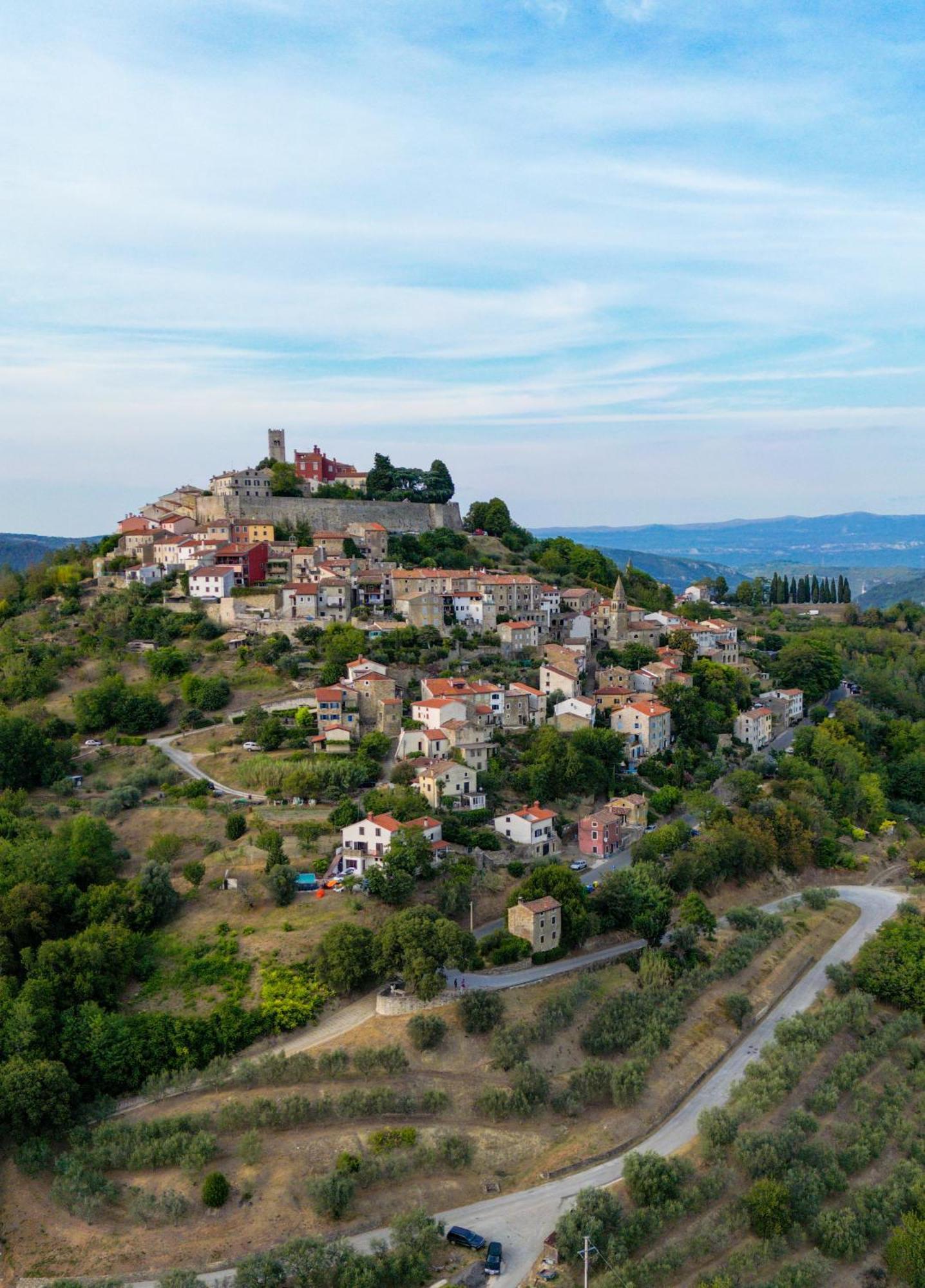 Winery & Design Hotel Roxanich Motovun Exterior foto